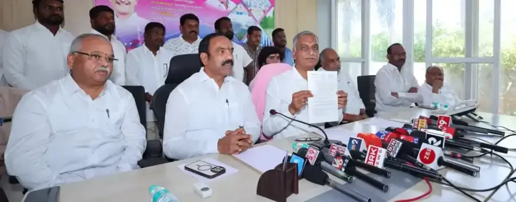 శ్రమ మాది.. శిలాఫలకం రేవంత్ రెడ్డిది!